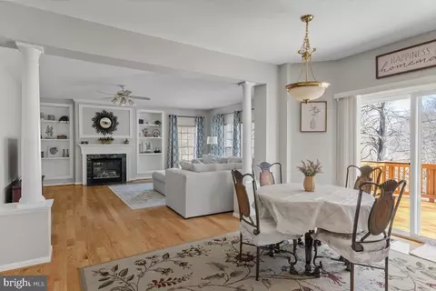 9306 Eagle Ct, Manassas Park, VA 20111 photo 17