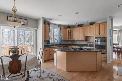 9306 Eagle Ct, Manassas Park, VA 20111 photo 15