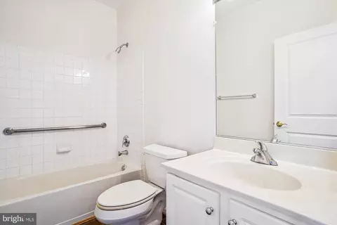 9407 Primrose Ln, Manassas Park, VA 20111 photo 23