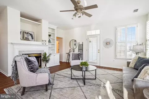 9407 Primrose Ln, Manassas Park, VA 20111 photo 12