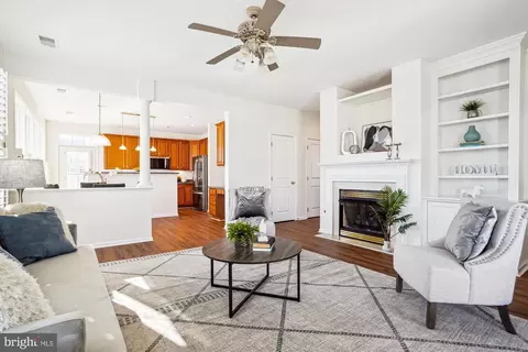 9407 Primrose Ln, Manassas Park, VA 20111 photo 14