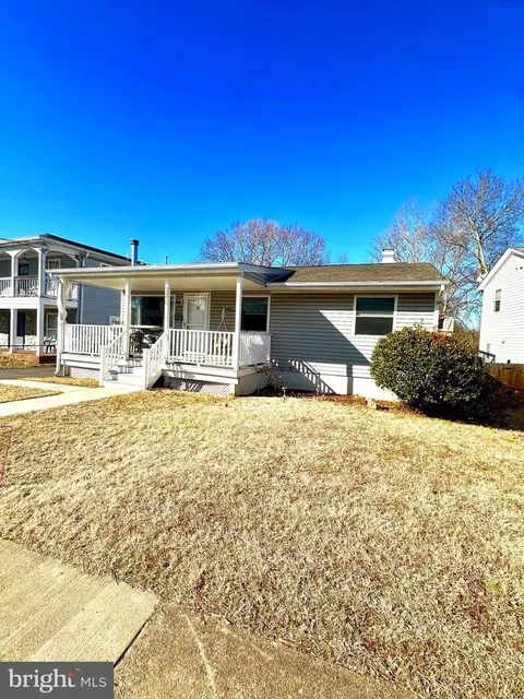 346 Manassas Dr, Manassas Park, VA 20111