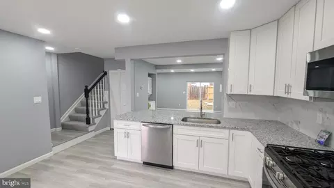 8634 Sumter Ct, Manassas Park, VA 20111 photo 6