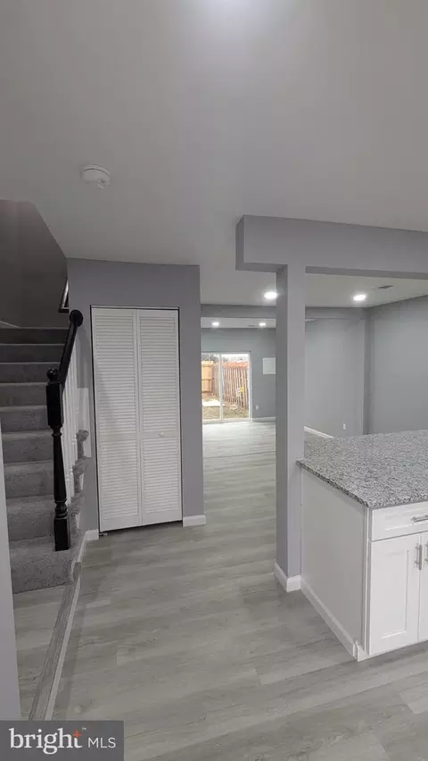 8634 Sumter Ct, Manassas Park, VA 20111 photo 7