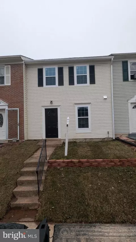 8634 Sumter Ct, Manassas Park, VA 20111 photo 4