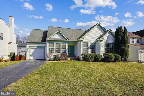 9286 Matthew Dr, Manassas Park, VA 20111