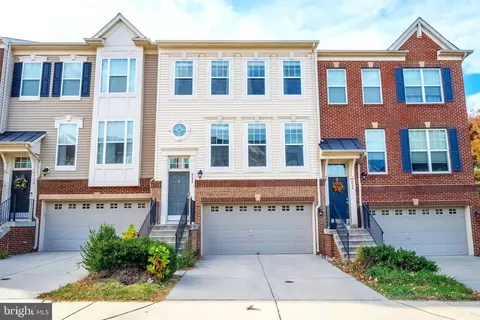 9055 Isabel Ln, Manassas Park, VA 20111