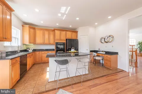 9783 Corbett Pl, Manassas Park, VA 20111 photo 11