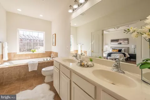 9783 Corbett Pl, Manassas Park, VA 20111 photo 16
