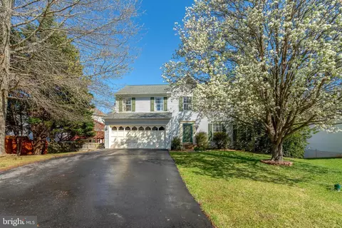 9303 Karen Ct, Manassas Park, VA 20111