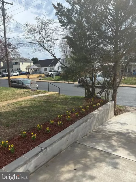 Exterior - 118 Cabbel Dr, Manassas Park, VA 20111 photo 8 of 10