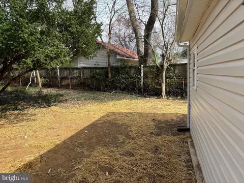 Exterior - 118 Cabbel Dr, Manassas Park, VA 20111 photo 5 of 10