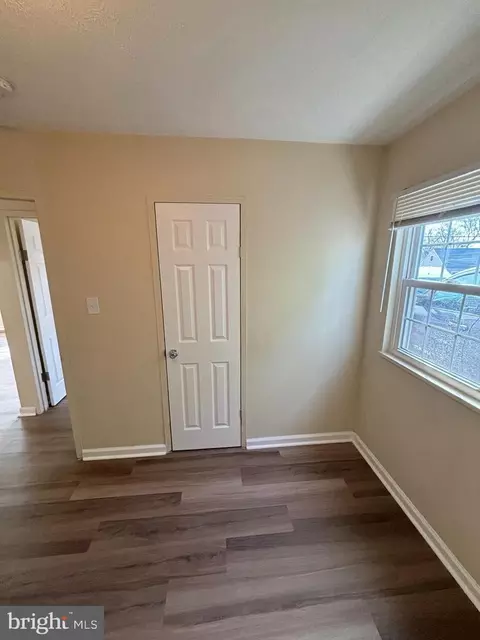 Entry Way - 118 Cabbel Dr, Manassas Park, VA 20111 photo 2 of 5