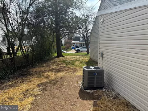 Exterior - 118 Cabbel Dr, Manassas Park, VA 20111 photo 7 of 10
