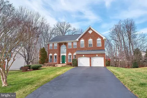9308 Gary Ct, Manassas Park, VA 20111