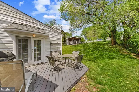 Exterior - 238 Cabbel Dr, Manassas Park, VA 20111 photo 3 of 7