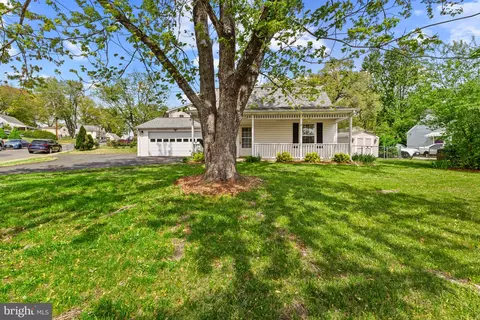 238 Cabbel Dr, Manassas Park, VA 20111