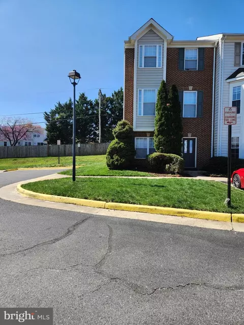 271 Kirby St, Manassas Park, VA 20111