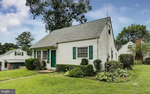 114 Colburn Dr, Manassas Park, VA 20111