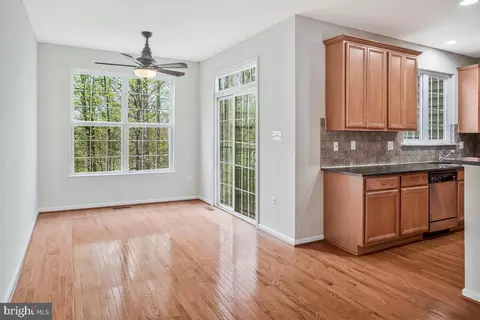 9786 Corbett Pl, Manassas Park, VA 20111 photo 10