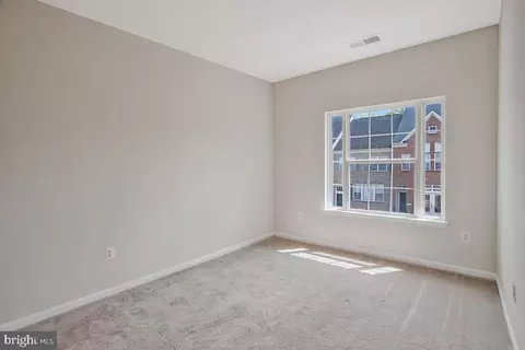9786 Corbett Pl, Manassas Park, VA 20111 photo 16