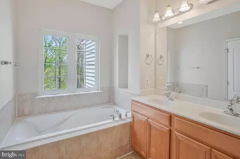 9786 Corbett Pl, Manassas Park, VA 20111 photo 22