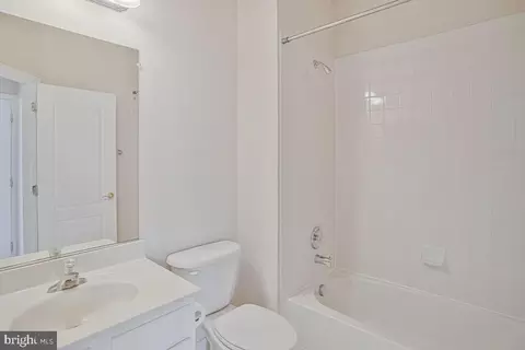 9786 Corbett Pl, Manassas Park, VA 20111 photo 18