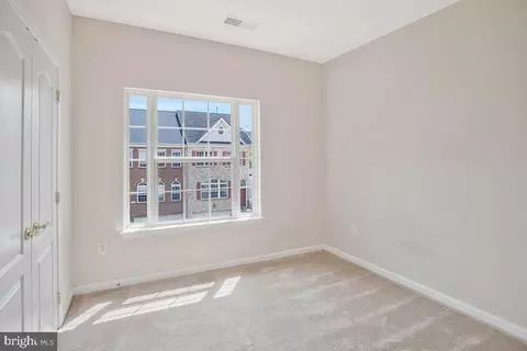 9786 Corbett Pl, Manassas Park, VA 20111 photo 14