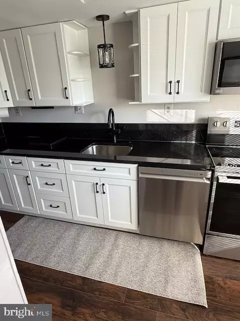 8317 Sunnyside Ct, Manassas Park, VA 20111 photo 6