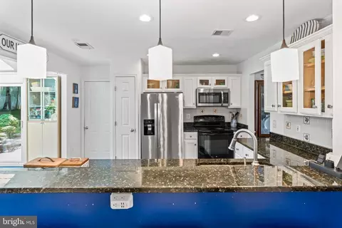 9319 Paul Dr, Manassas Park, VA 20111 photo 21