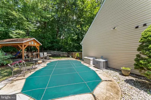 9319 Paul Dr, Manassas Park, VA 20111 photo 8