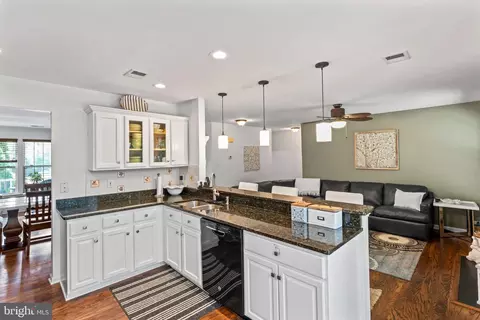 9319 Paul Dr, Manassas Park, VA 20111 photo 17