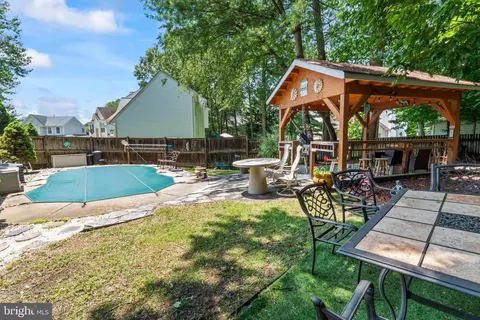9319 Paul Dr, Manassas Park, VA 20111 photo 5