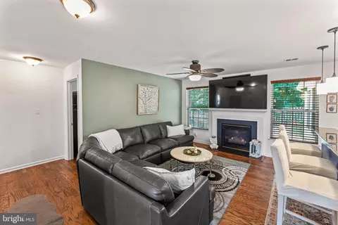 9319 Paul Dr, Manassas Park, VA 20111 photo 14