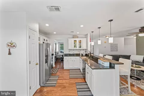 9319 Paul Dr, Manassas Park, VA 20111 photo 16