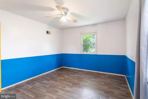 Bedroom - 135 Cabbel Dr, Manassas Park, VA 20111 photo 4 of 6