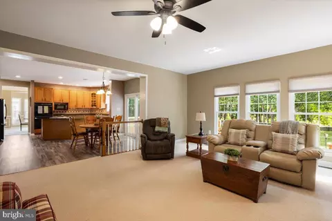 Entry Way - 9308 Eagle Ct, Manassas Park, VA 20111 photo 2 of 2