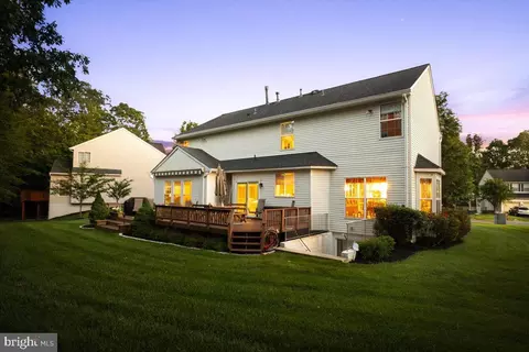 Exterior - 9308 Eagle Ct, Manassas Park, VA 20111 photo 6 of 17