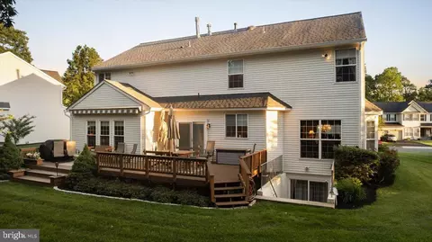 Exterior - 9308 Eagle Ct, Manassas Park, VA 20111 photo 5 of 17