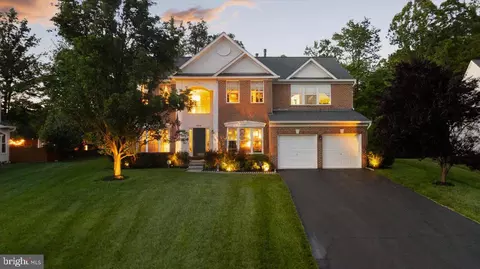 Exterior - 9308 Eagle Ct, Manassas Park, VA 20111 photo 15 of 17
