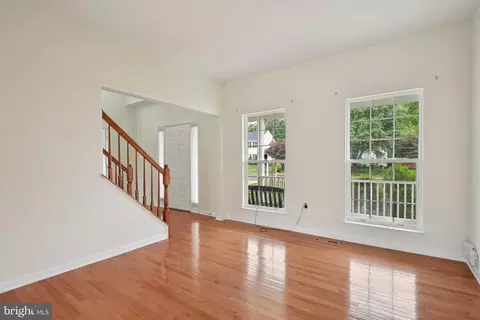 Living - 9322 Brandon St, Manassas Park, VA 20111 photo 3 of 16