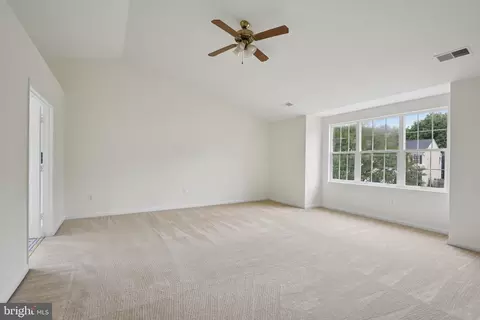 Living - 9322 Brandon St, Manassas Park, VA 20111 photo 11 of 16