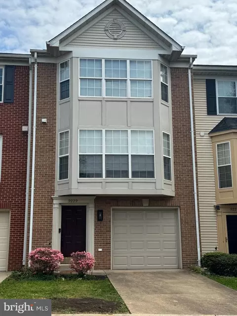 9229 Jessica Dr, Manassas Park, VA 20111
