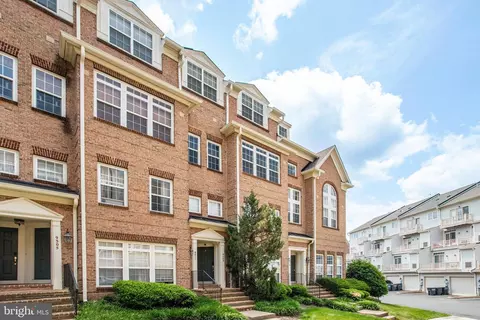 9511 Walker Way, Manassas Park, VA 20111
