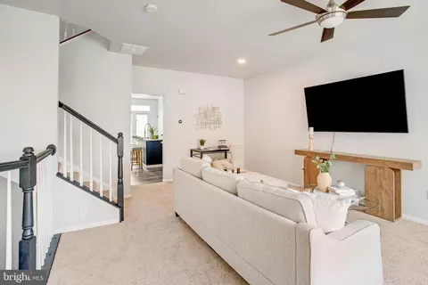 Entry Way - 9511 Walker Way, Manassas Park, VA 20111 photo 4 of 10