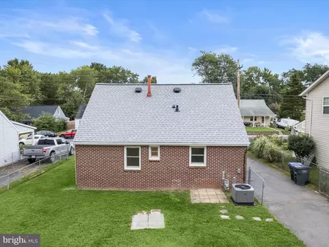 View/Area - 131 Martin Dr, Manassas Park, VA 20111 photo 2 of 10