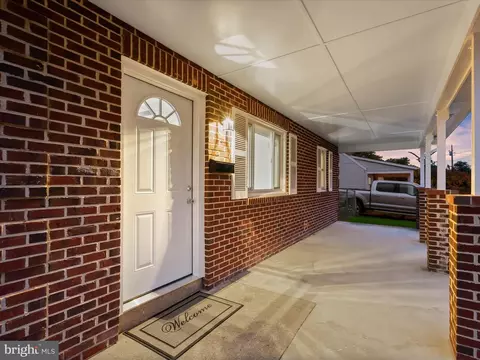 Exterior - 131 Martin Dr, Manassas Park, VA 20111 photo 13 of 13