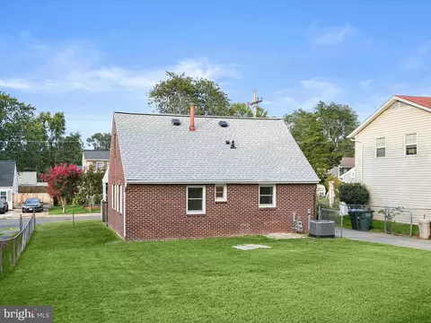 Exterior - 131 Martin Dr, Manassas Park, VA 20111 photo 6 of 13
