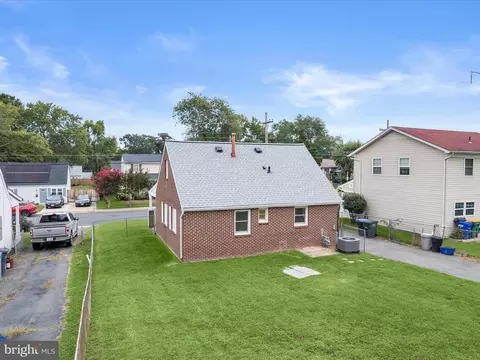 View/Area - 131 Martin Dr, Manassas Park, VA 20111 photo 1 of 10