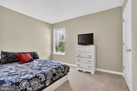 Bedroom - 9225 Stephanie St, Manassas Park, VA 20111 photo 5 of 6